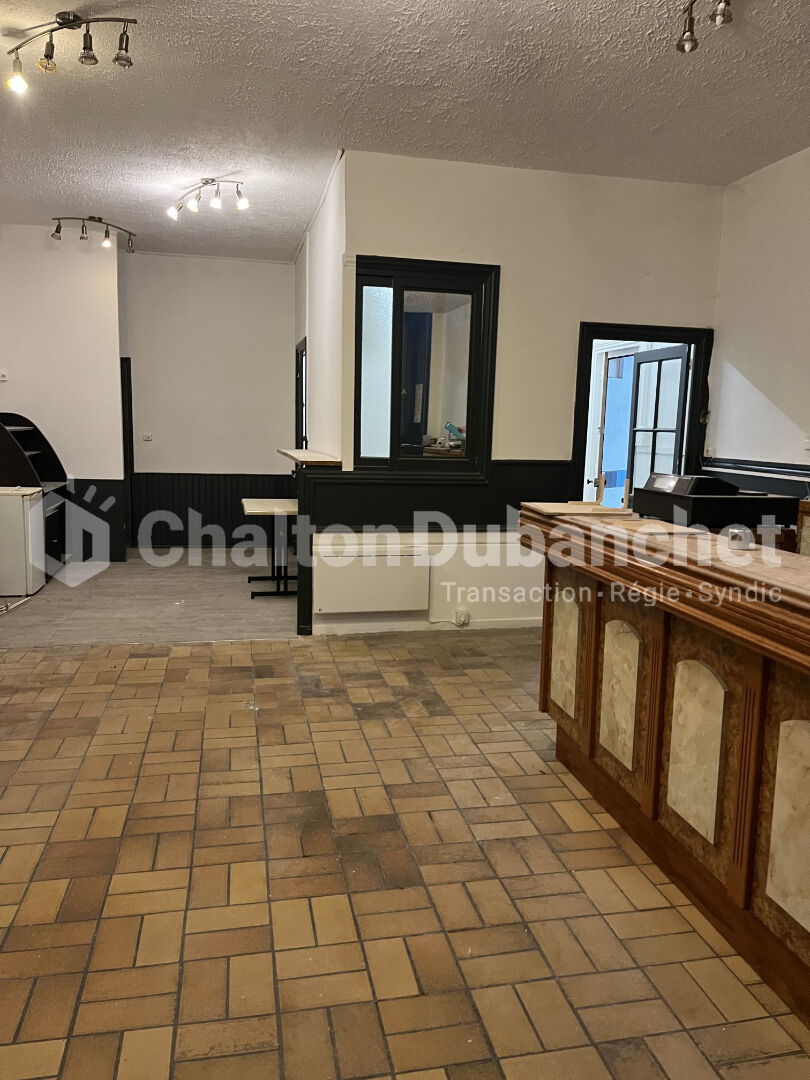 Photo LE COTEAU - Local commercial de 60 m² image 2/6