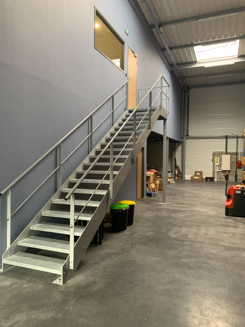 Photo LE COTEAU - Local d'activité 360 m² image 5/6