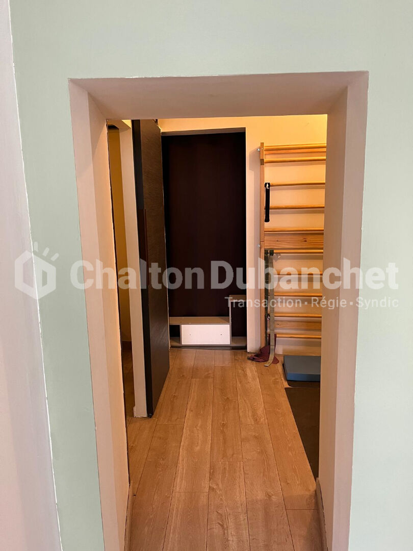 Photo LE COTEAU - Local commercial d'envrion 60 m² image 5/6