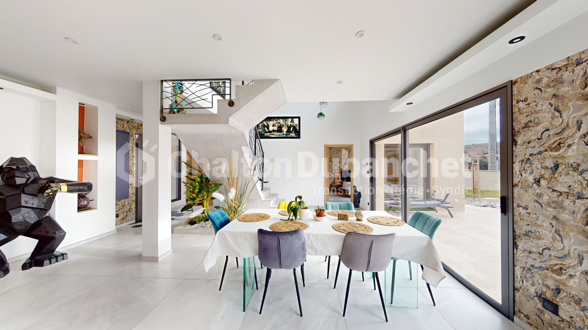 Photo VILLEREST  Superbe villa contemporaine de 160 m² avec piscine image 2/6