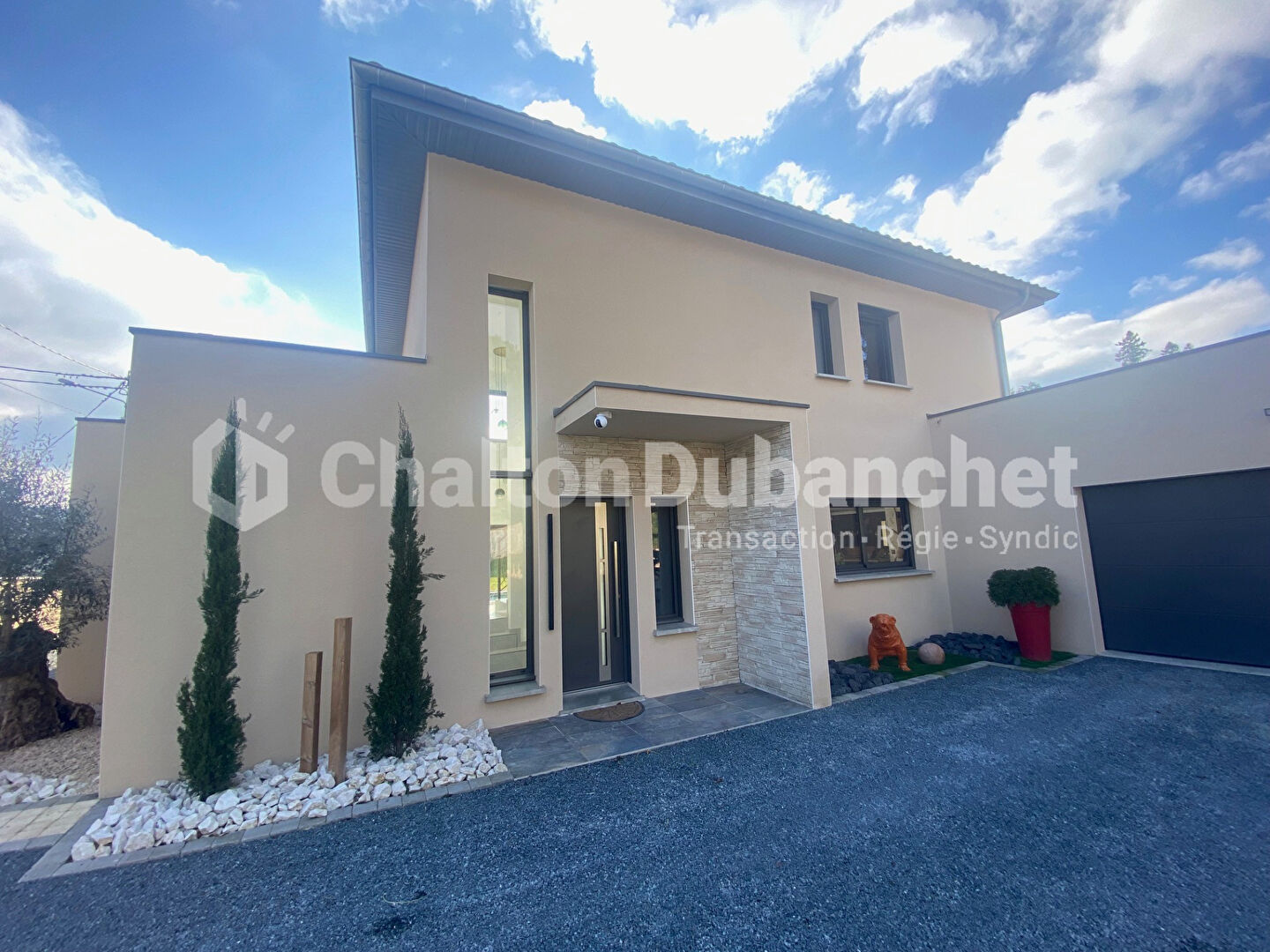 Photo VILLEREST  Superbe villa contemporaine de 160 m² avec piscine image 5/6