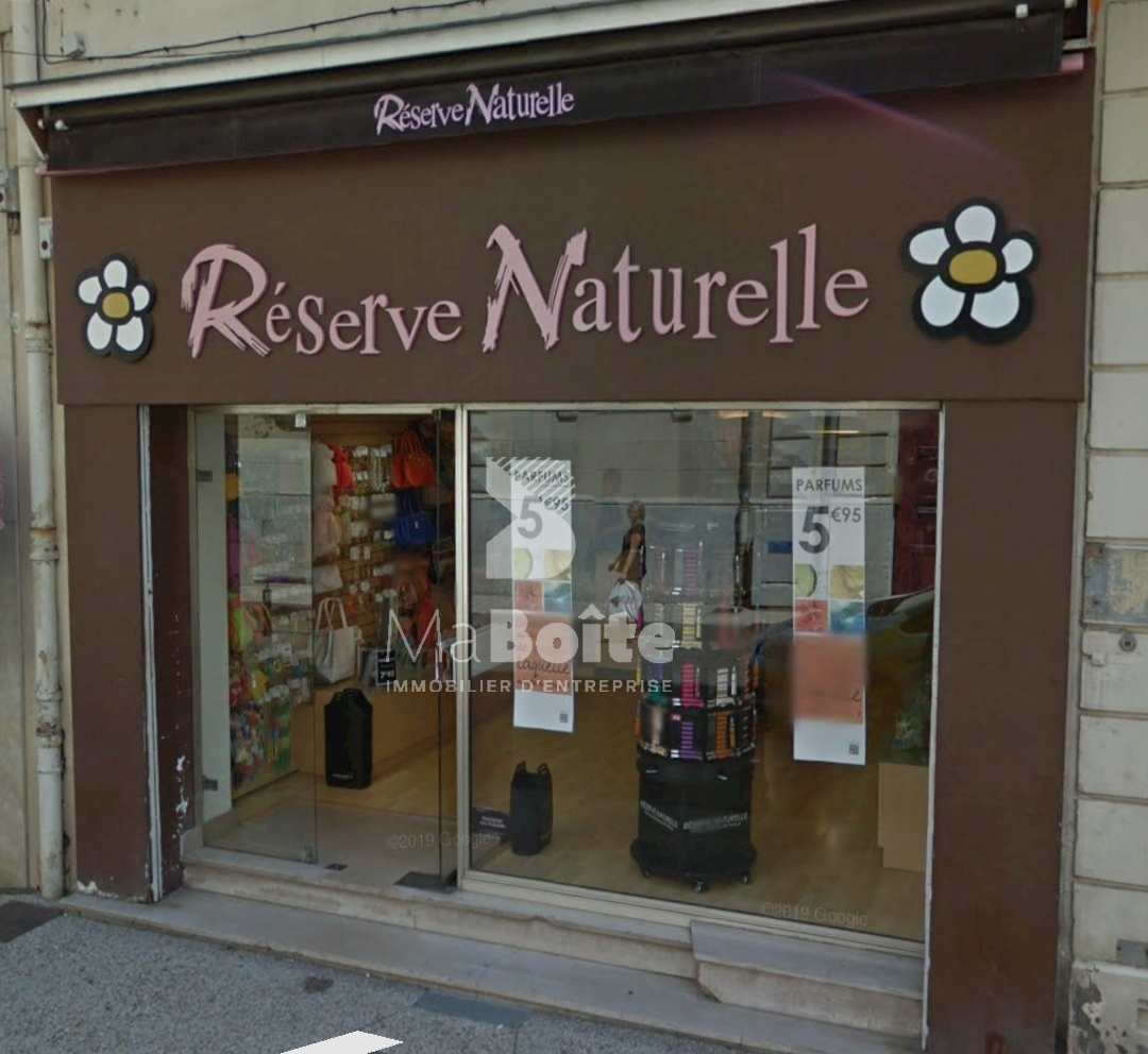 EMPLACEMENT NUMERO 1 - Local commercial de 53 m²