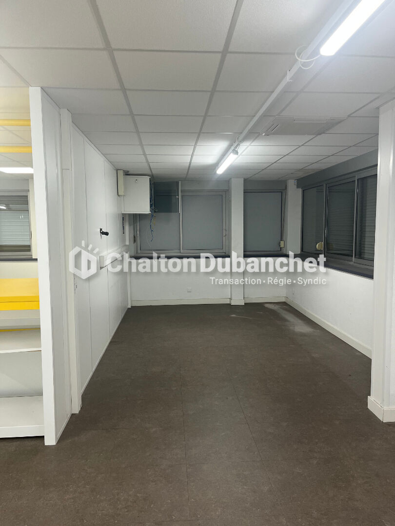 Photo LE COTEAU - Local commercial de 360 m² image 3/6