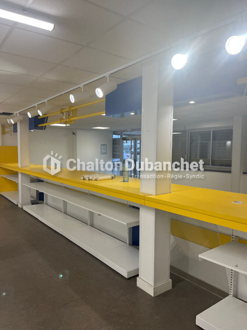 Photo LE COTEAU - Local commercial de 360 m² image 4/6