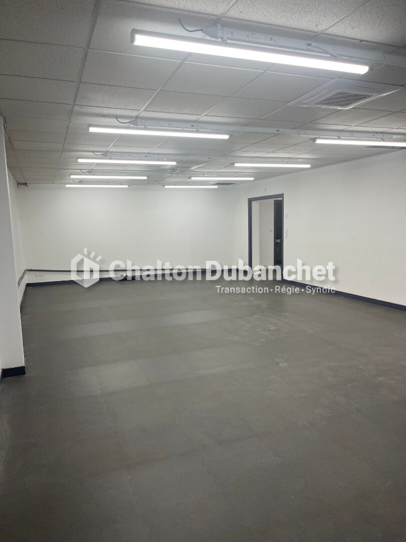 Photo LE COTEAU - Local commercial de 360 m² image 5/6