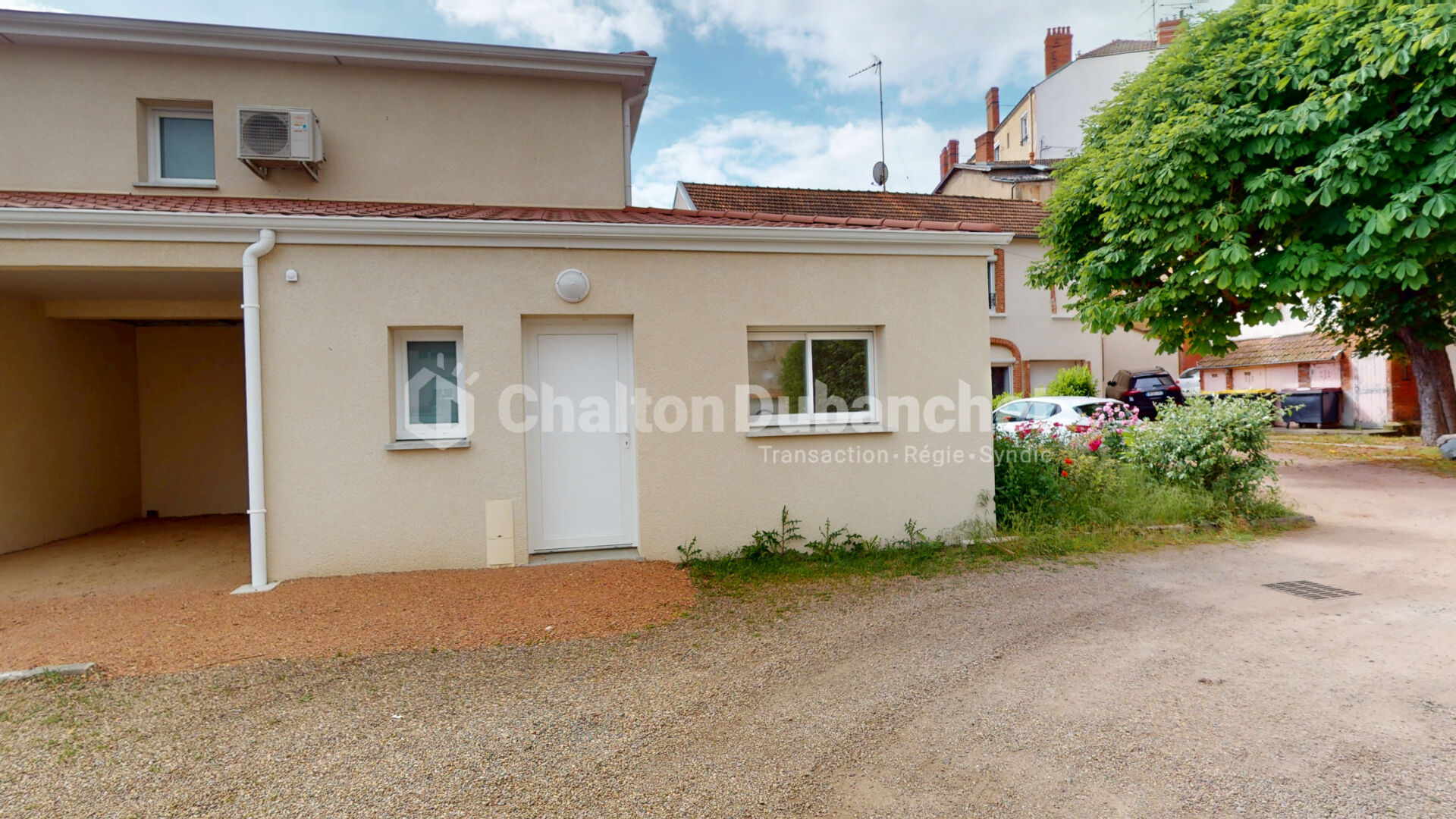 Photo ROANNE - Maison de ville Neuve, Roanne - 97 m2 - 3 chambres image 2/6