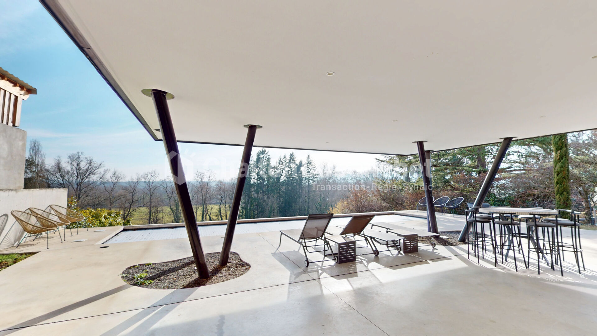 Photo RIORGES PRODUIT D'EXCEPTION - Villa d'architecte avec vue imprenable avec piscine image 2/6