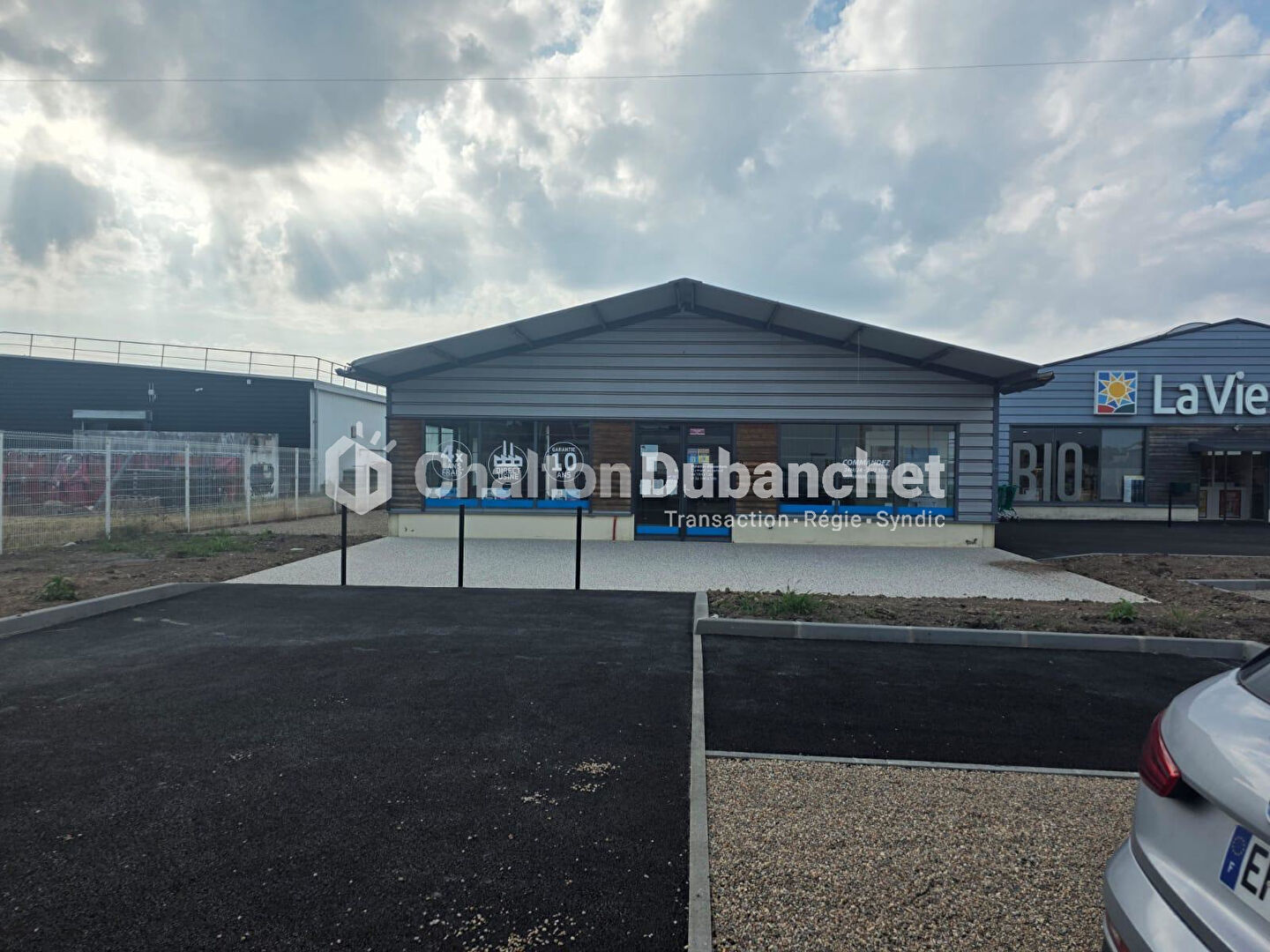 Photo MABLY - Local d'activité de 270 m² image 1/6