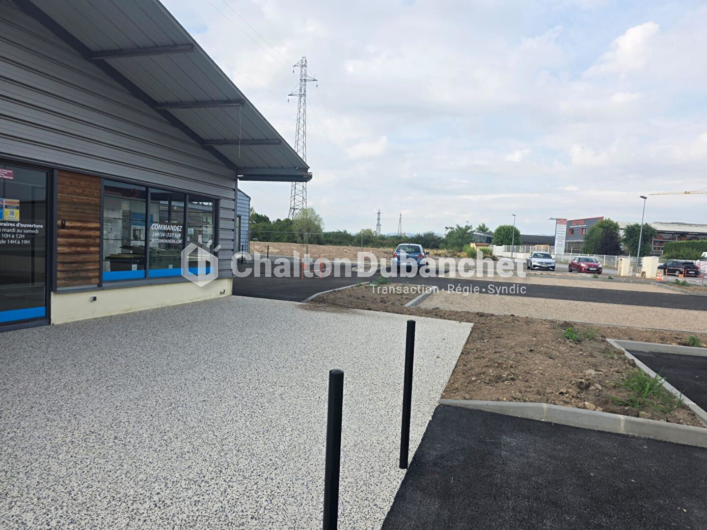 Photo MABLY - Local d'activité de 270 m² image 3/6