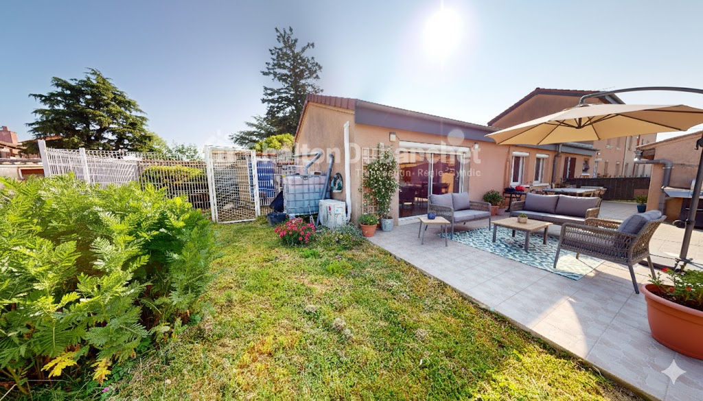 SAINT JUST LA PENDUE Maison d'habitation 168m²