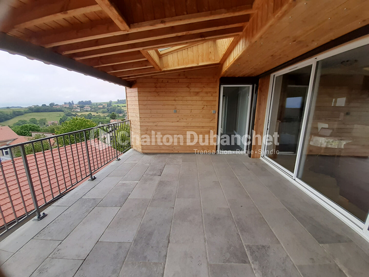 Photo Immeuble Bussieres 5 logements 269 m2 image 2/6