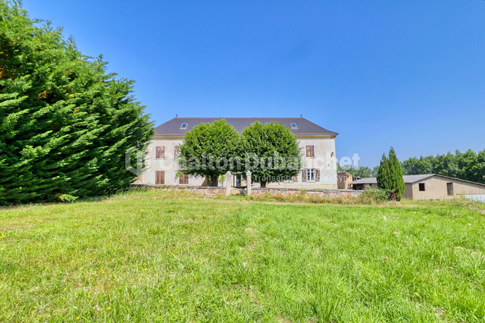 Demeure Saint Vincent De Boisset 12 pièce(s) 500 m2