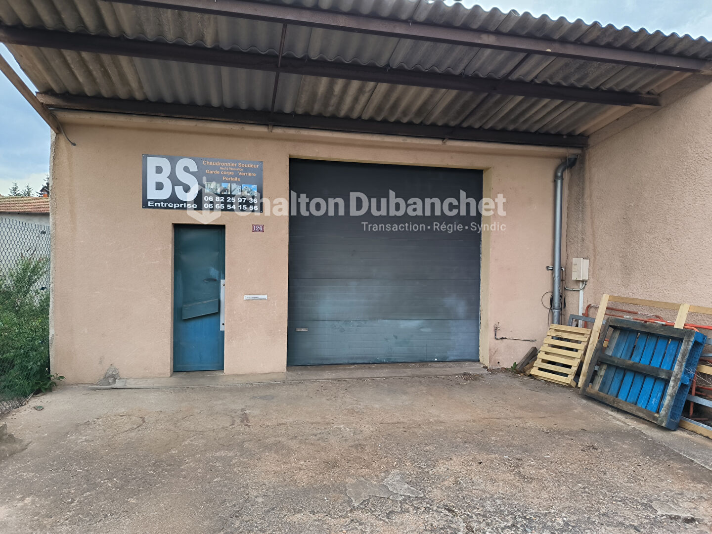 Photo NEULISE tenement immobilier 340m² image 2/6