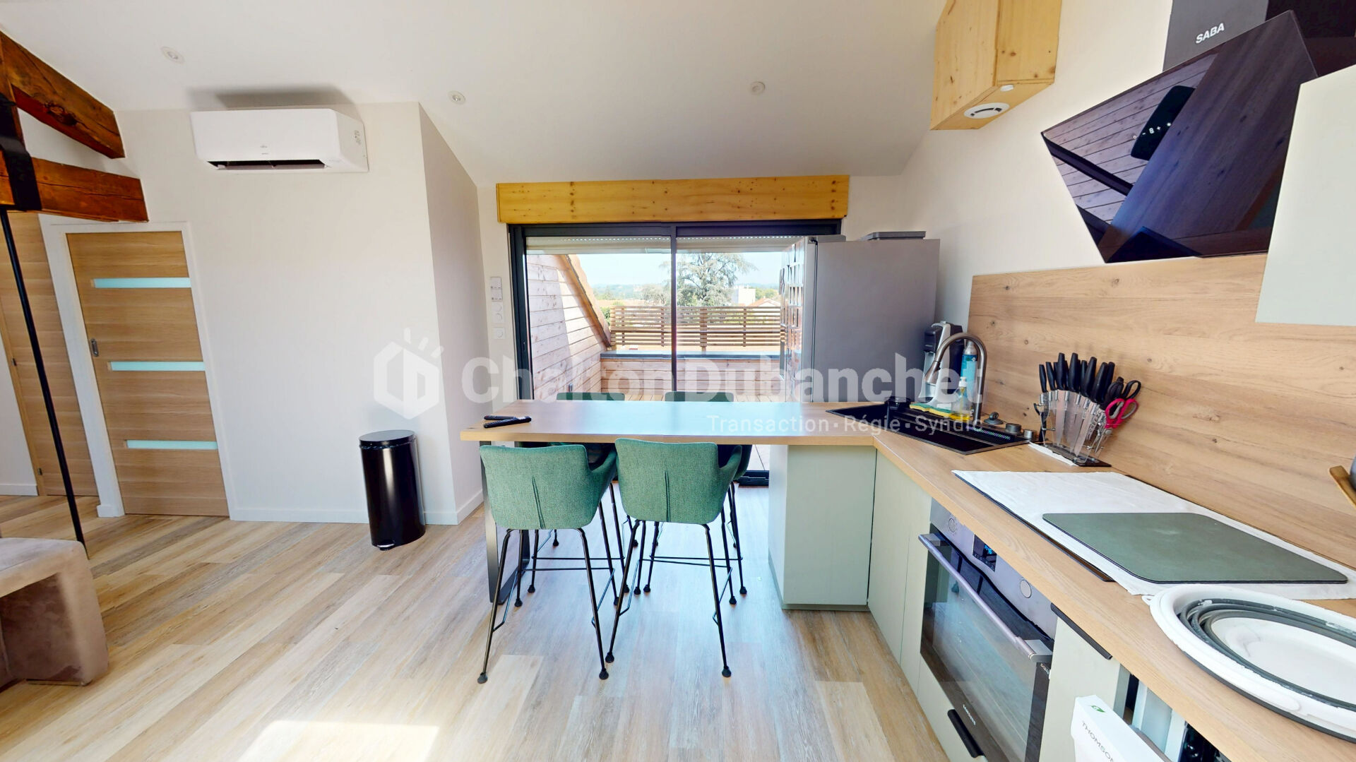 - LE COTEAU - Appartement 3 pièces avec terrasse, entièrement rénové