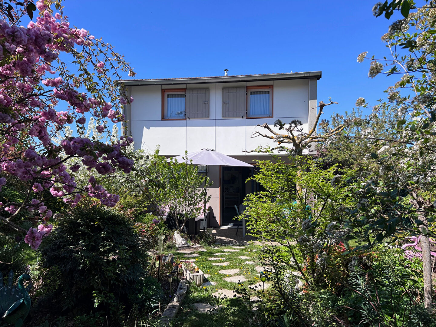 CO EXCLUSIVITE MABLY quartier les sables - Jolie maison en duplex avec jardin