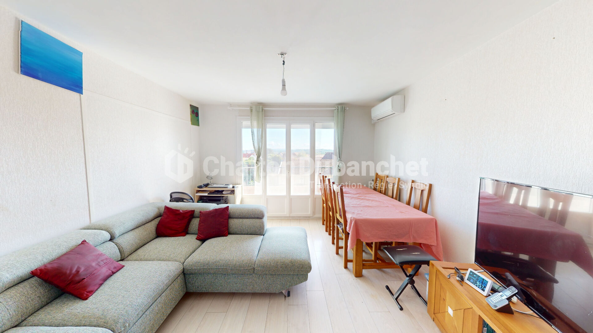 Appartement Le Coteau 4 pièce(s) 84 m2