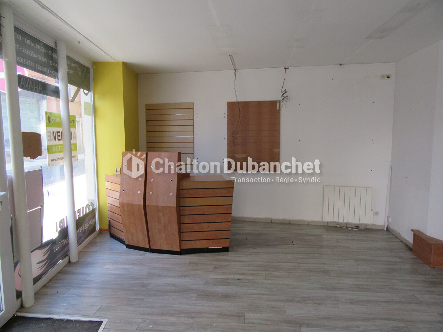Local commercial Roanne 1 pièce(s) 60 m2