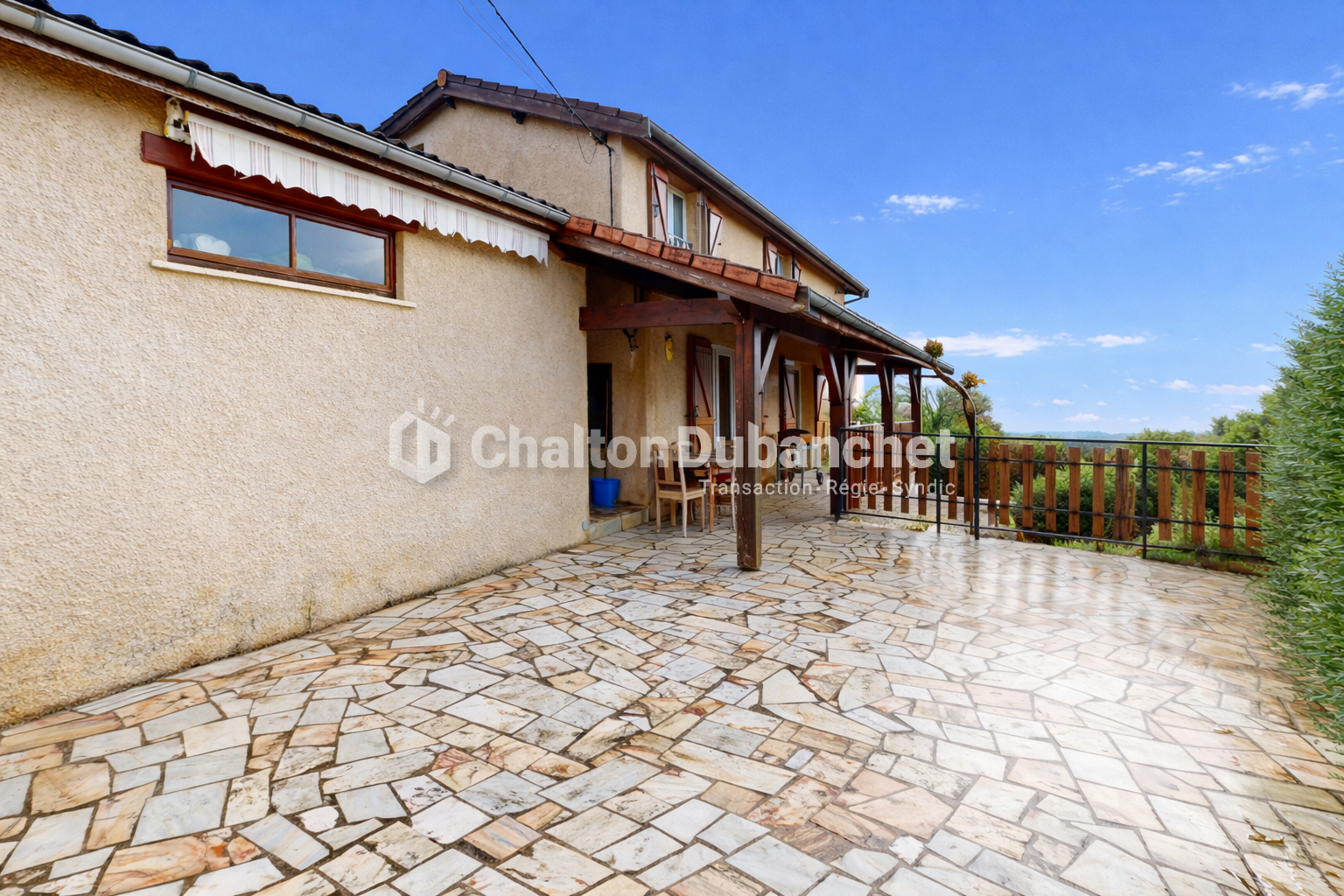 Photo ST JEAN LA BUSSIERE - Maison de 127 m² image 2/6