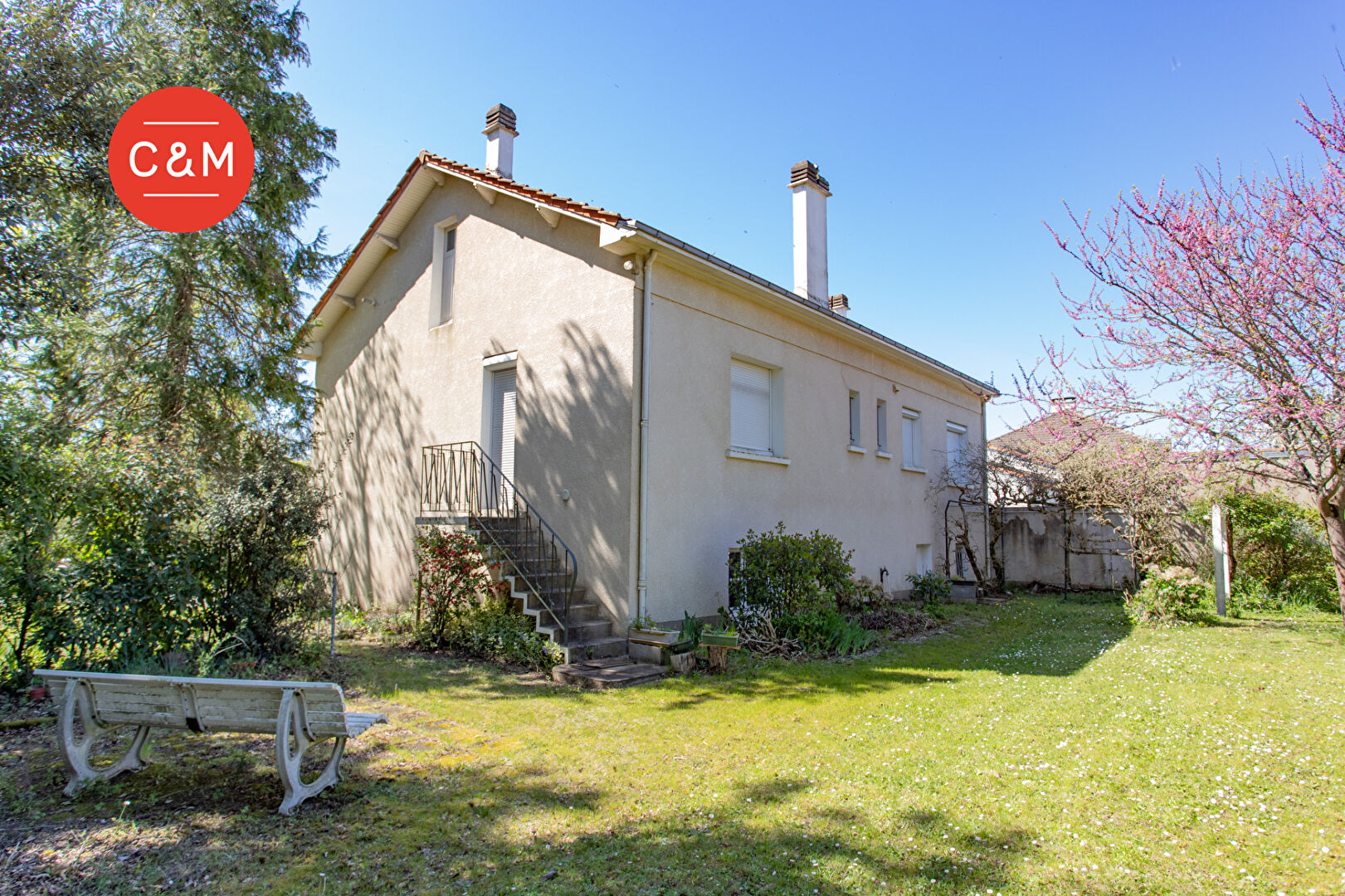 Photo REZE - Maison individuelle avec grand terrain et fort potentiel d'évolution image 3/6