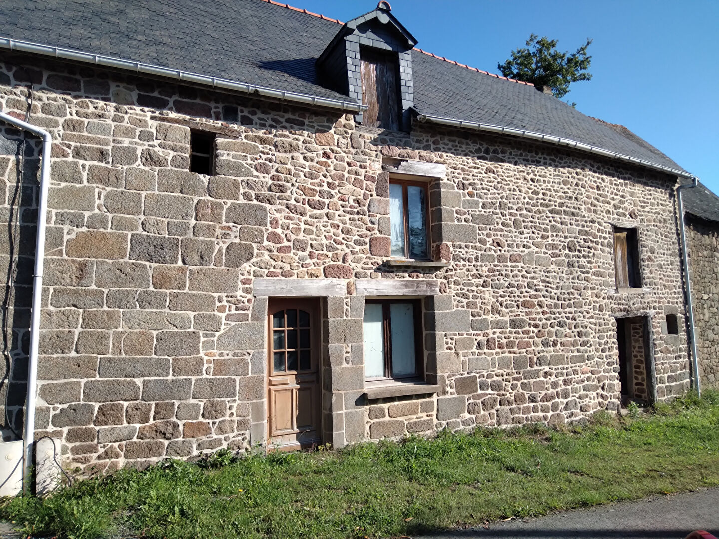Agence immobilière de 
 COMBOURG IMMOBILIER - COMBOURG IMMOBILIER 
