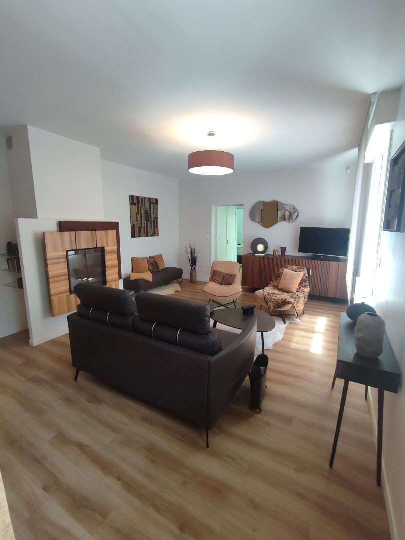 Agence immobilière de 
 COMBOURG IMMOBILIER - COMBOURG IMMOBILIER 
