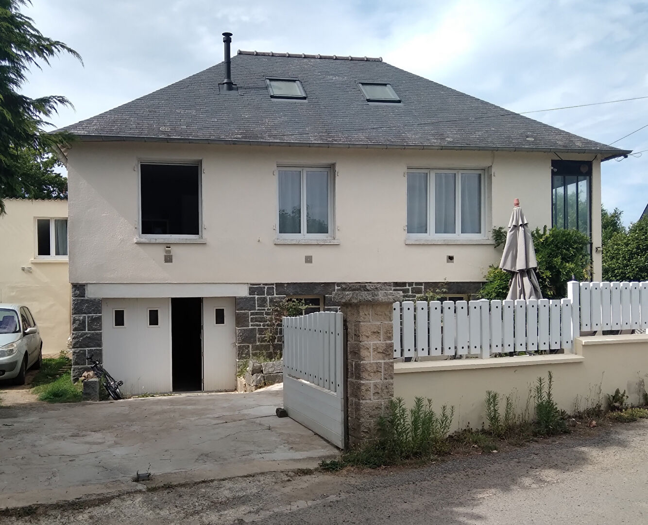 Agence immobilière de 
 COMBOURG IMMOBILIER - COMBOURG IMMOBILIER 
