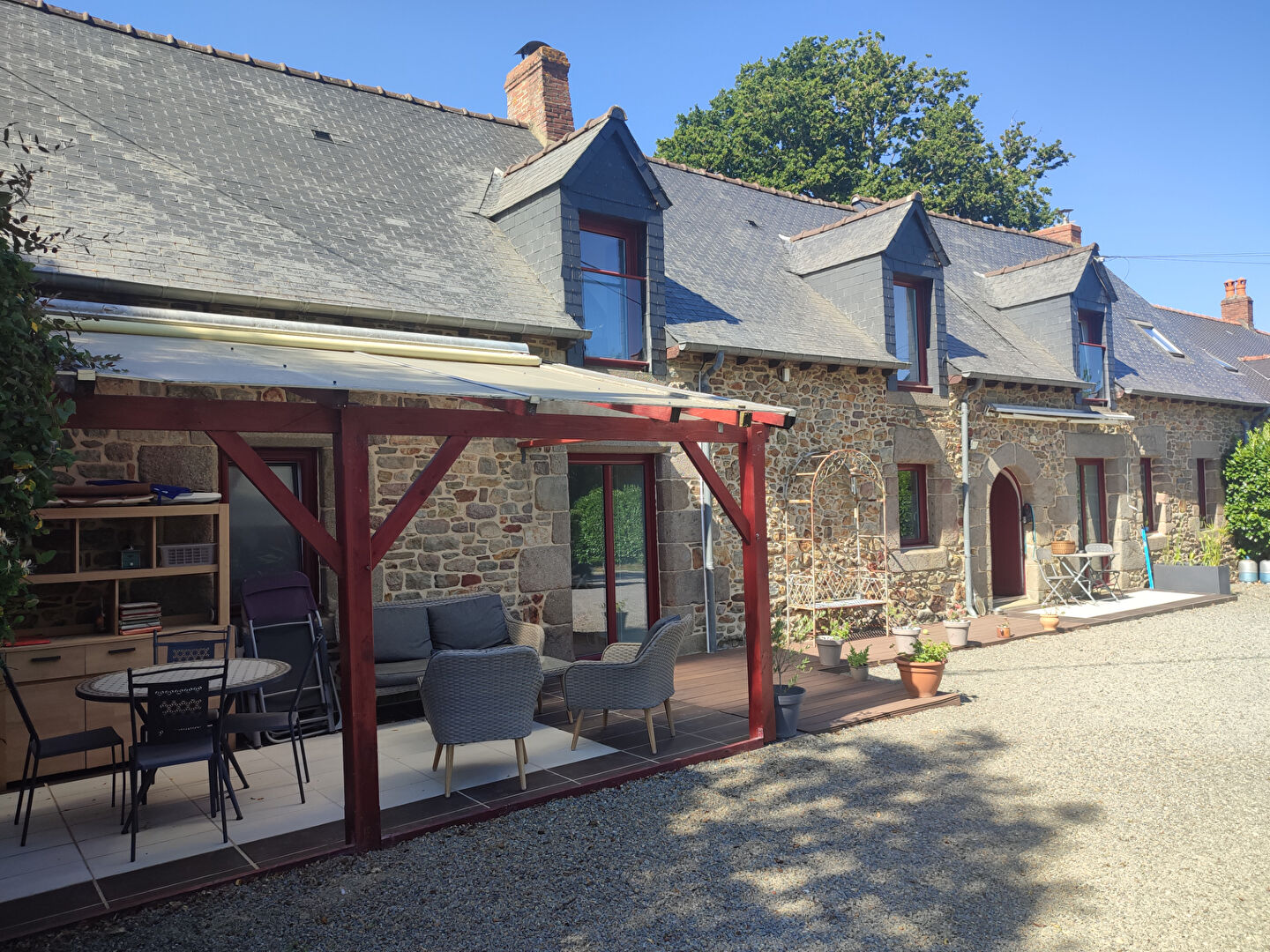 Agence immobilière de 
 COMBOURG IMMOBILIER - COMBOURG IMMOBILIER 
