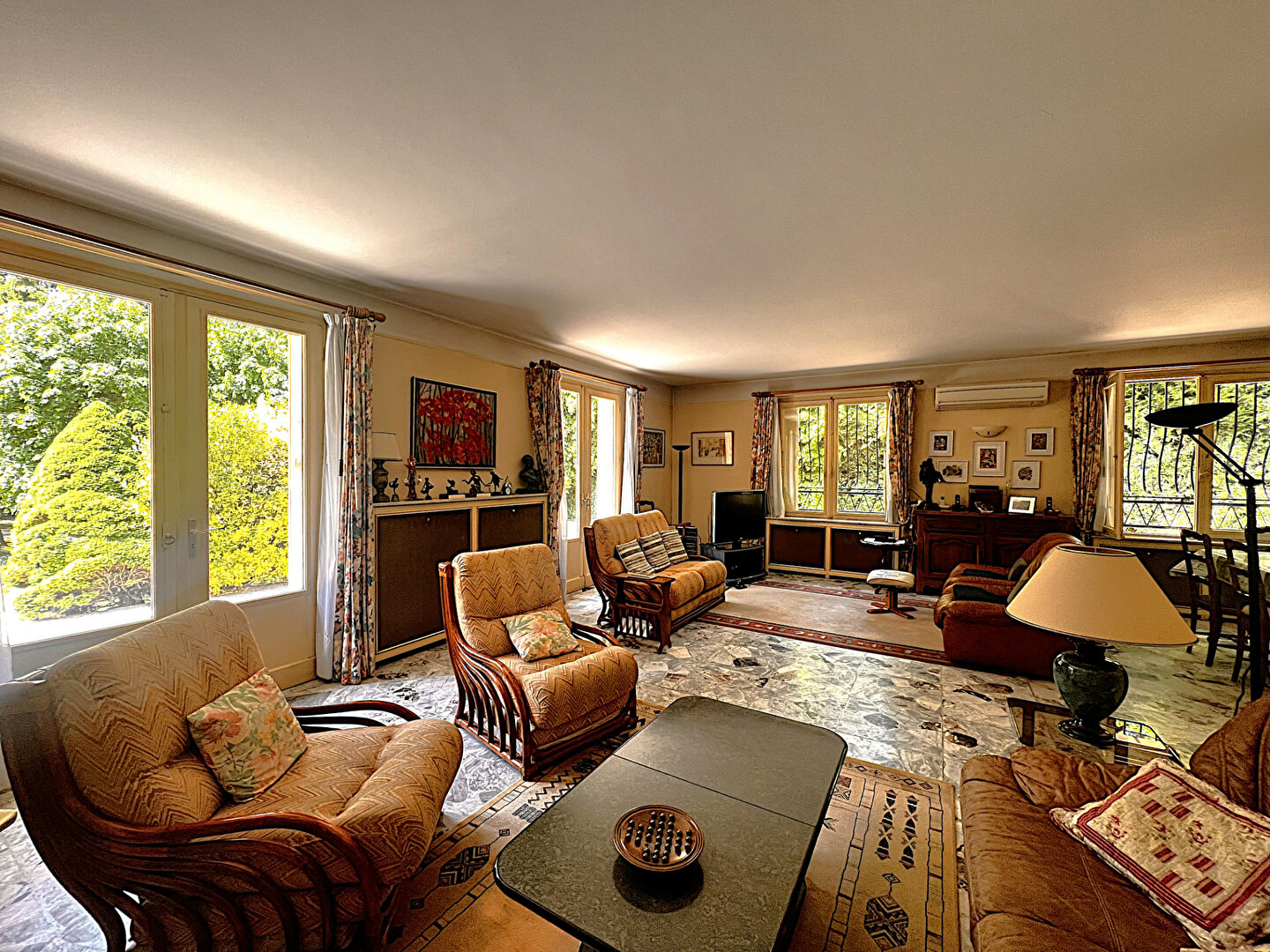 Photo UNIQUEMENT CHEZ COMEBACK !! Dans le domaine du Lys-Lamorlaye Demeure de 300m² environs sur un parc de 4900m² image 5/6