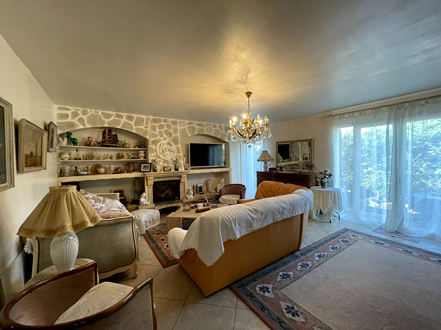 Photo Exceptionnelle villa à Ceyreste ? Havre de paix au coeur de la nature 365 m2 image 4/6