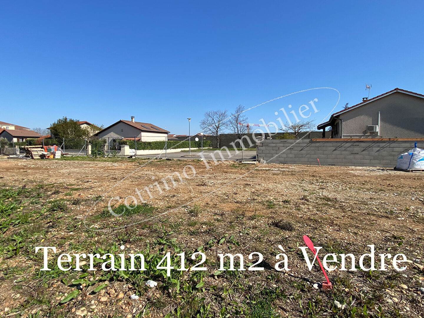 CHASSIEU centre Terrain 412m² libre constructeur