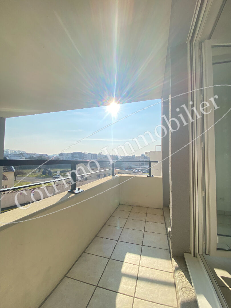 Photo MEYZIEU centre joli T1bis 30m² avec garage image 2/6