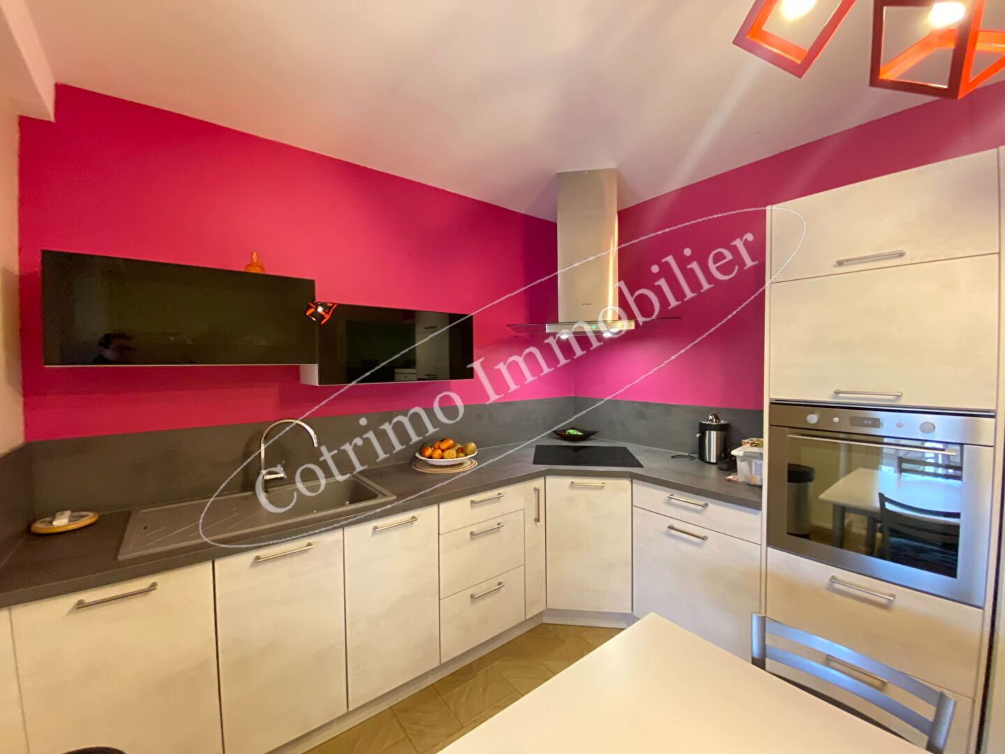 Genas maison 9P de 178m²  5 chambres sur terrain 1034m²