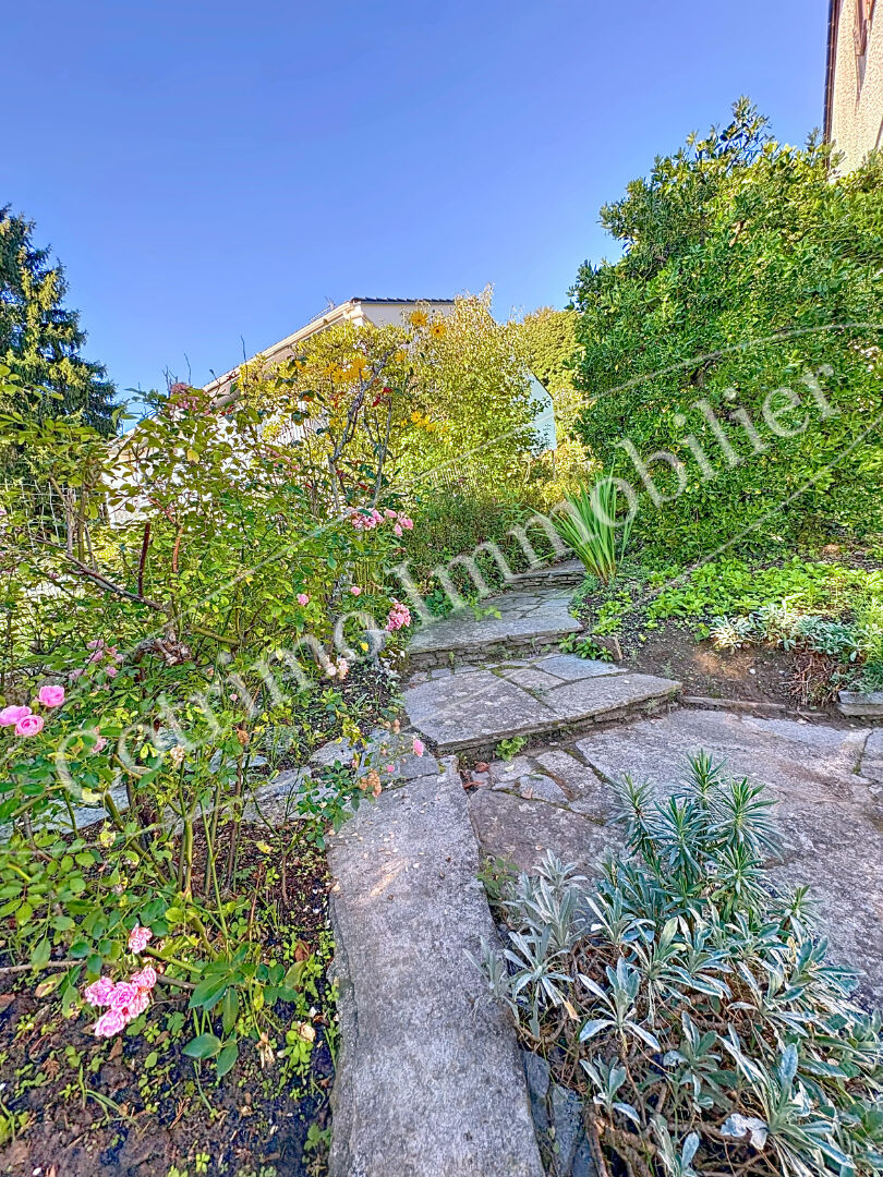 Photo Maison Brignais 8 pièces 268m² utiles + garage + jardin 800m² image 6/6