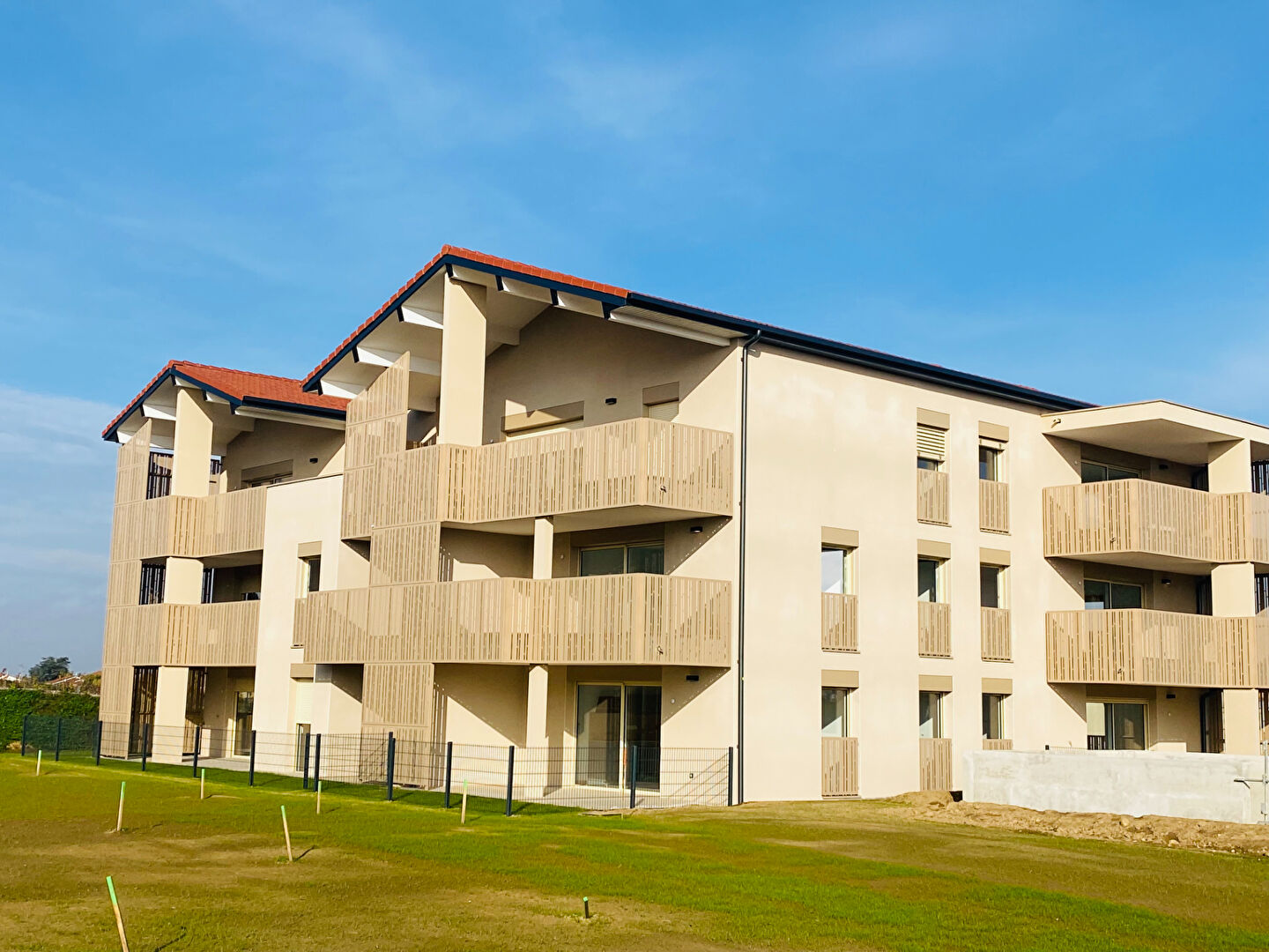 GENAS Appt 3P 62.50 m²+terrasse+jardin