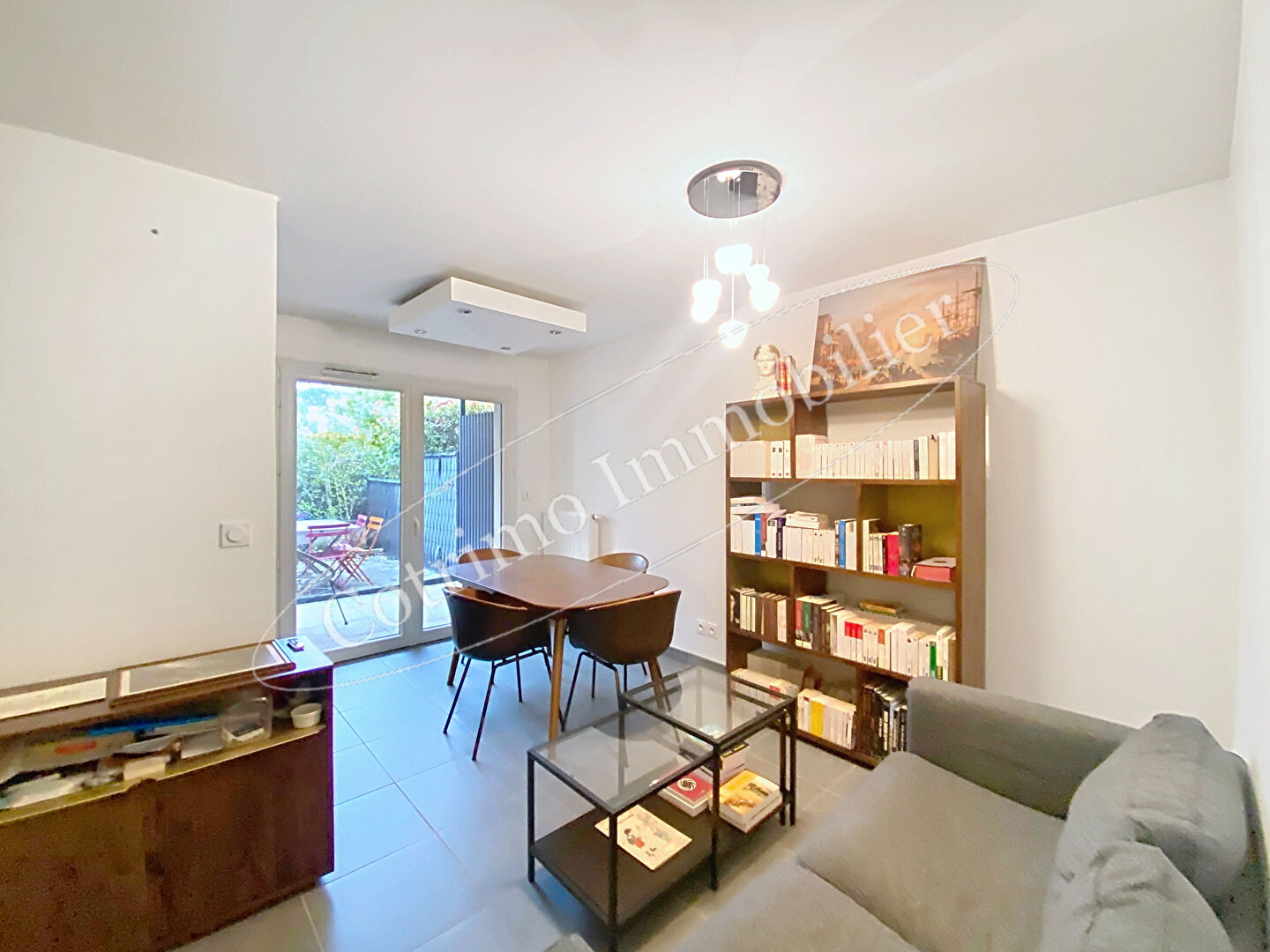 Photo GENAS T2 meublé 44m² env.+Gge + Cellier image 2/6