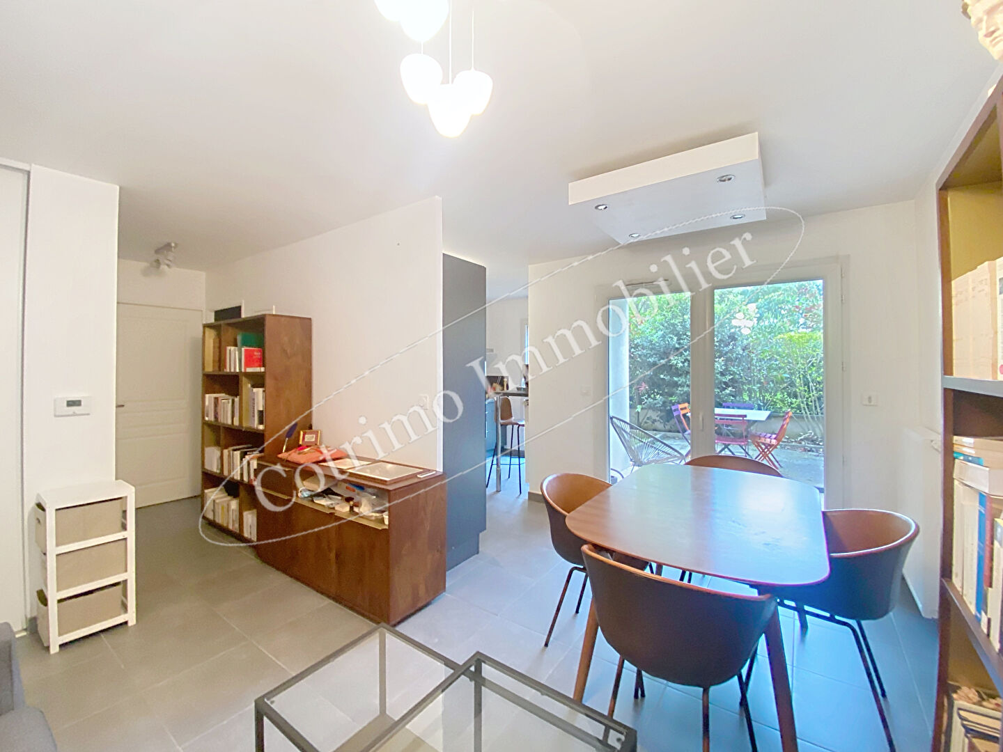 Photo GENAS T2 meublé 44m² env.+Gge + Cellier image 3/6