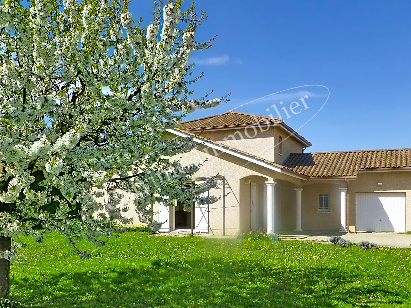 GENAS Maison individuelle 4Chbres 117m²+Gge Terr.800m²