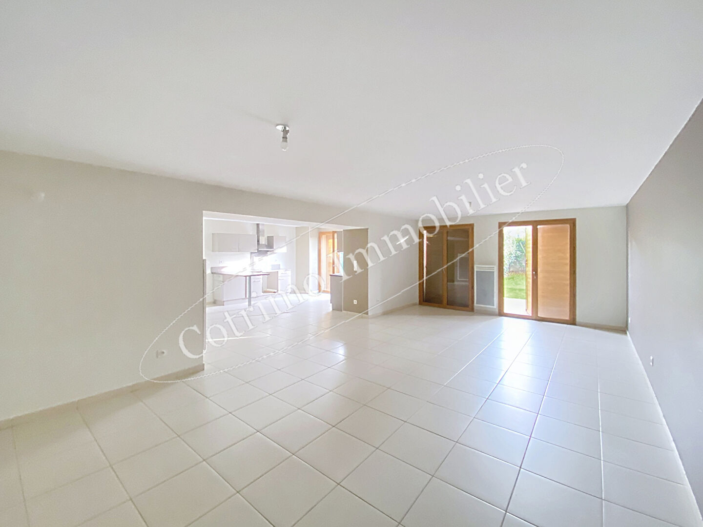 Genas Maison de ville Duplex T6 128.7m²+Terrasse+ jardin