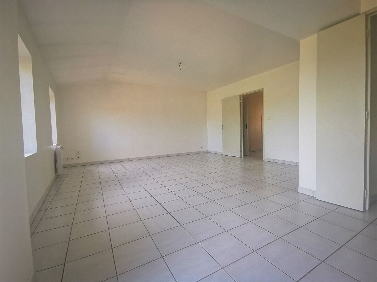 Photo T2 64m²  dans un quartier très calme image 2/6