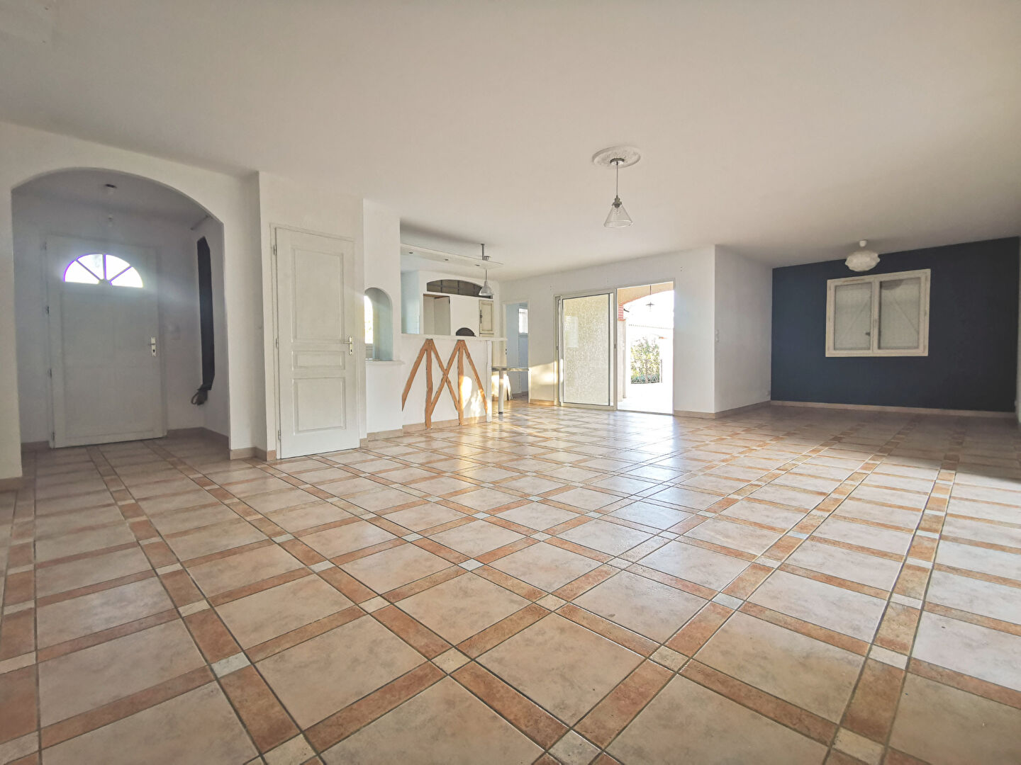 Photo L'Isle Jourdain Villa 6 pièces -160m² à 30min de Toulouse image 2/6