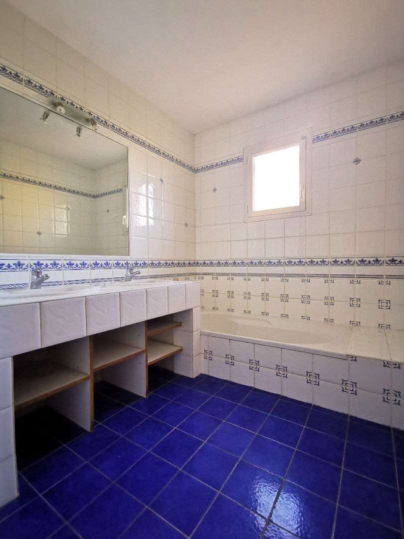 Photo L'Isle Jourdain Villa 6 pièces -160m² à 30min de Toulouse image 4/6