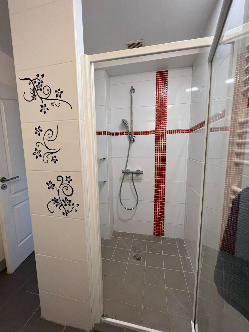 Photo T2 50m2 meublé dans une impasse calme image 4/6