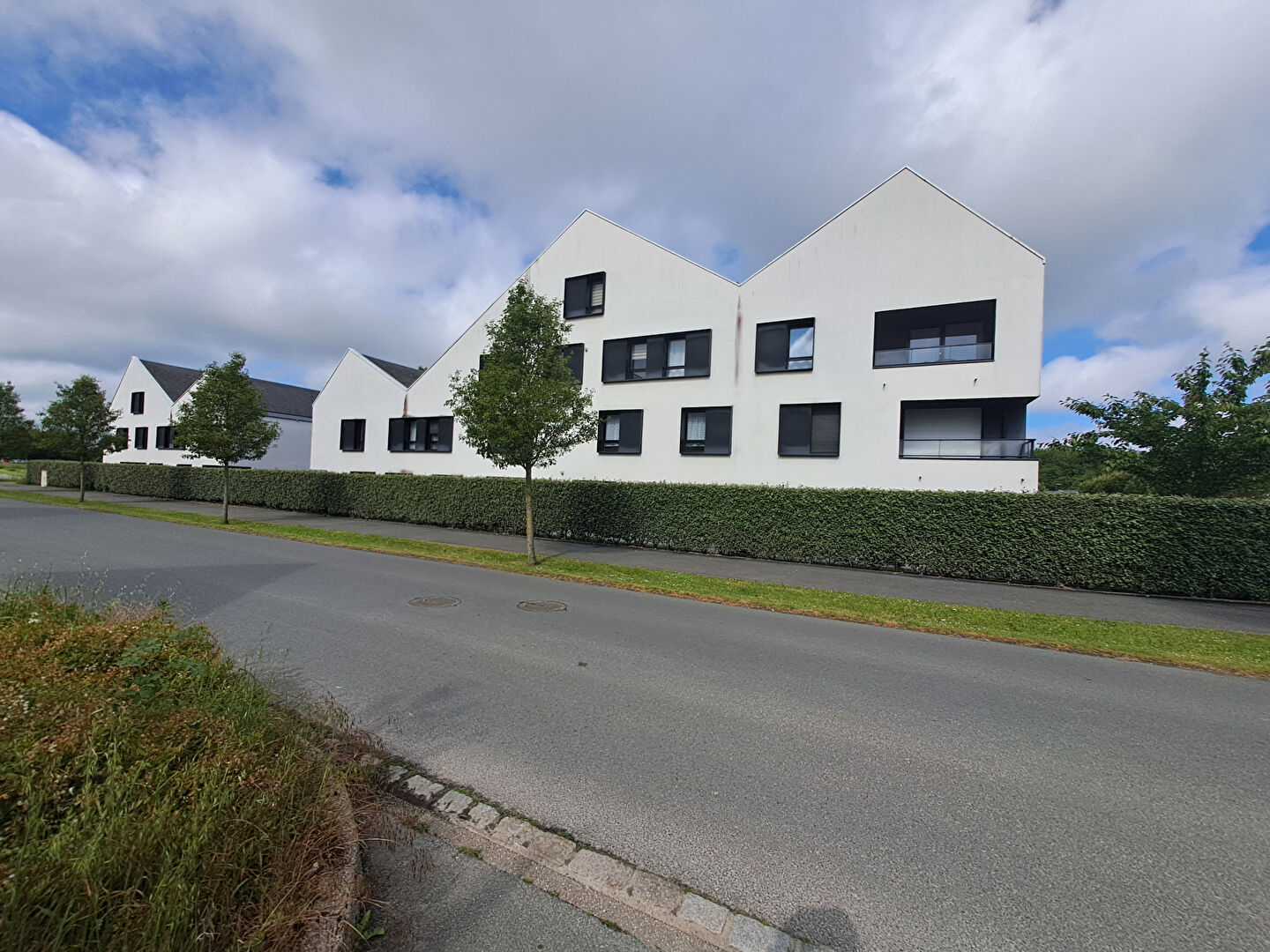 Photo Appartement 2 pièces/ Jardin/Stationnement/ Chateaumalo/42.51 m2 image 2/4