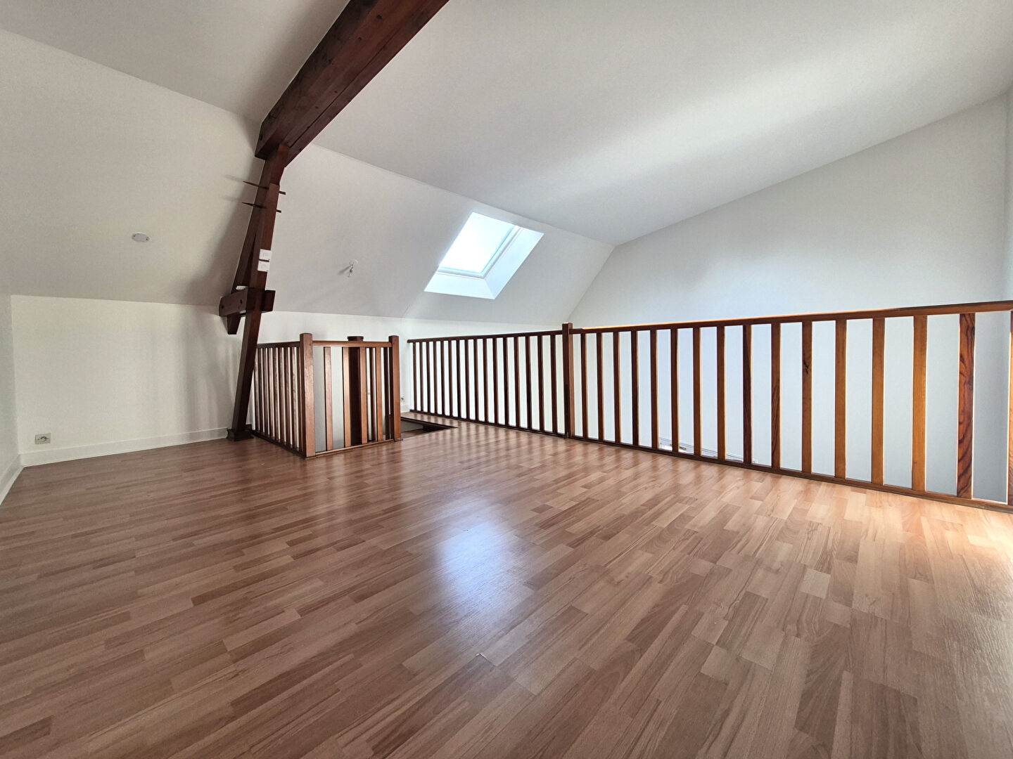 Photo 2 pièces en Duplex - Au bord des Douves - Dourdan image 2/4