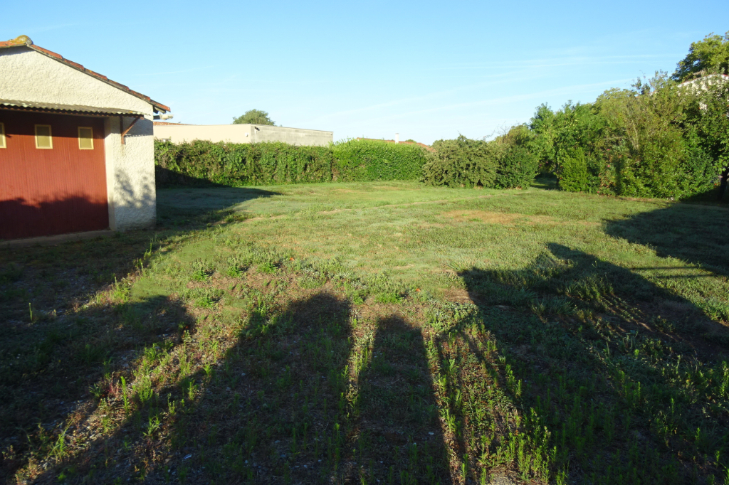 Photo PROX MAZERES GARAGE SUR UN TERRAIN DE 538 M2 image 3/3
