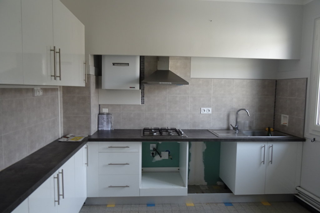 Photo (MAZERES) joli appartement avec 3 chambres et balcon image 1/6