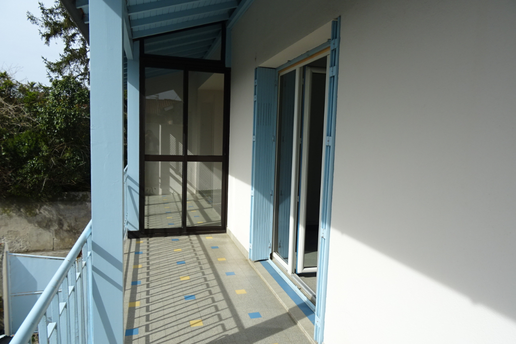 Photo (MAZERES) joli appartement avec 3 chambres et balcon image 6/6