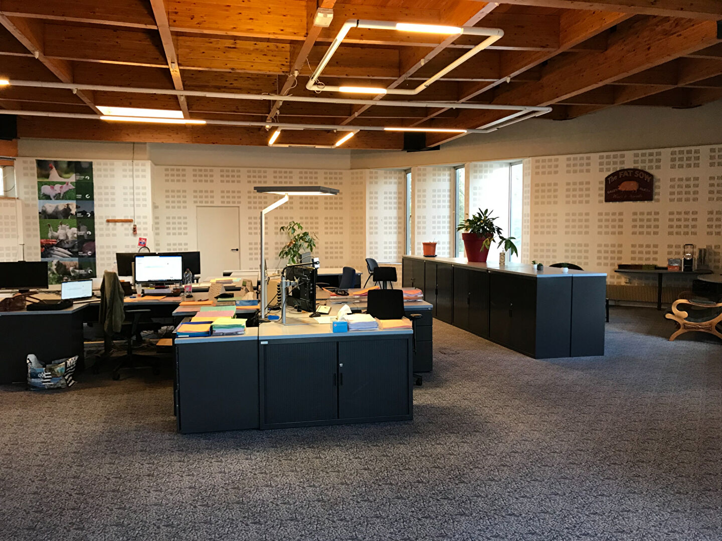 Photo LOCAL COMMERCIAL idéal co-working - SAINT MARTIN DES CHAMPS image 2/5