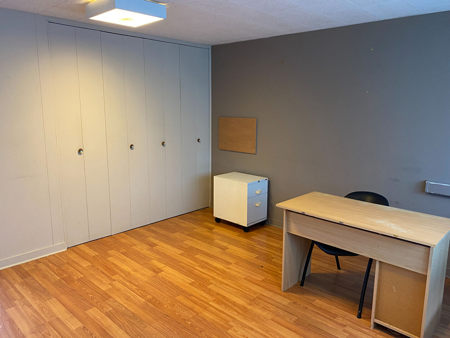 Photo Bureau à Saint Martin des Champs image 2/2