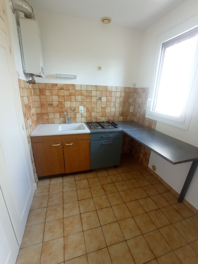 Photo LOCATION APPARTEMENT F4 AVEC JARDIN MONTLUCON image 2/6